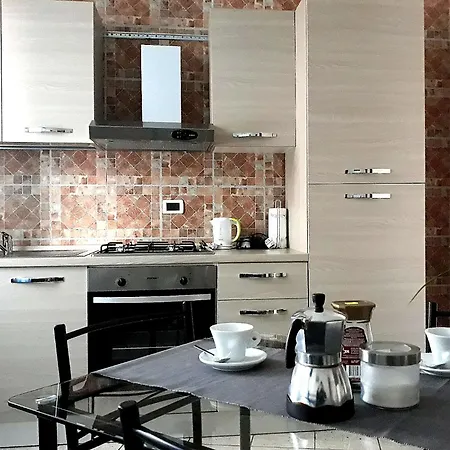 Central Apartment דירה *