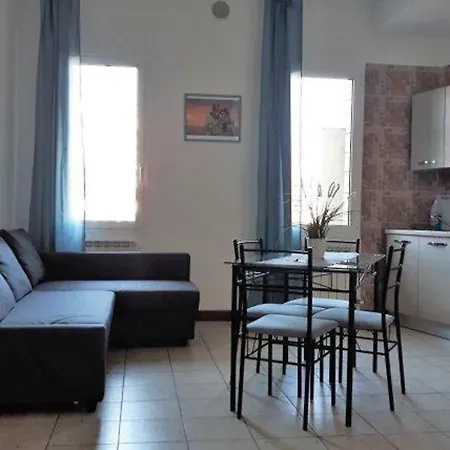 דירה Central Apartment
